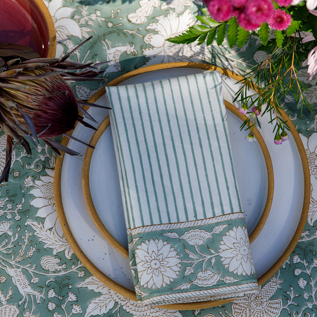 Pia Block Printed Tablecloth & Napkins Set
