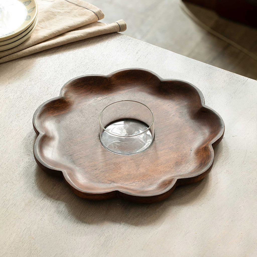 Scalloped Serving Plate