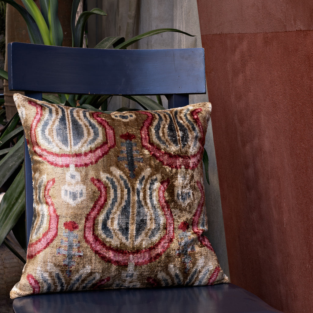 Fazla Silk Velvet Cushion