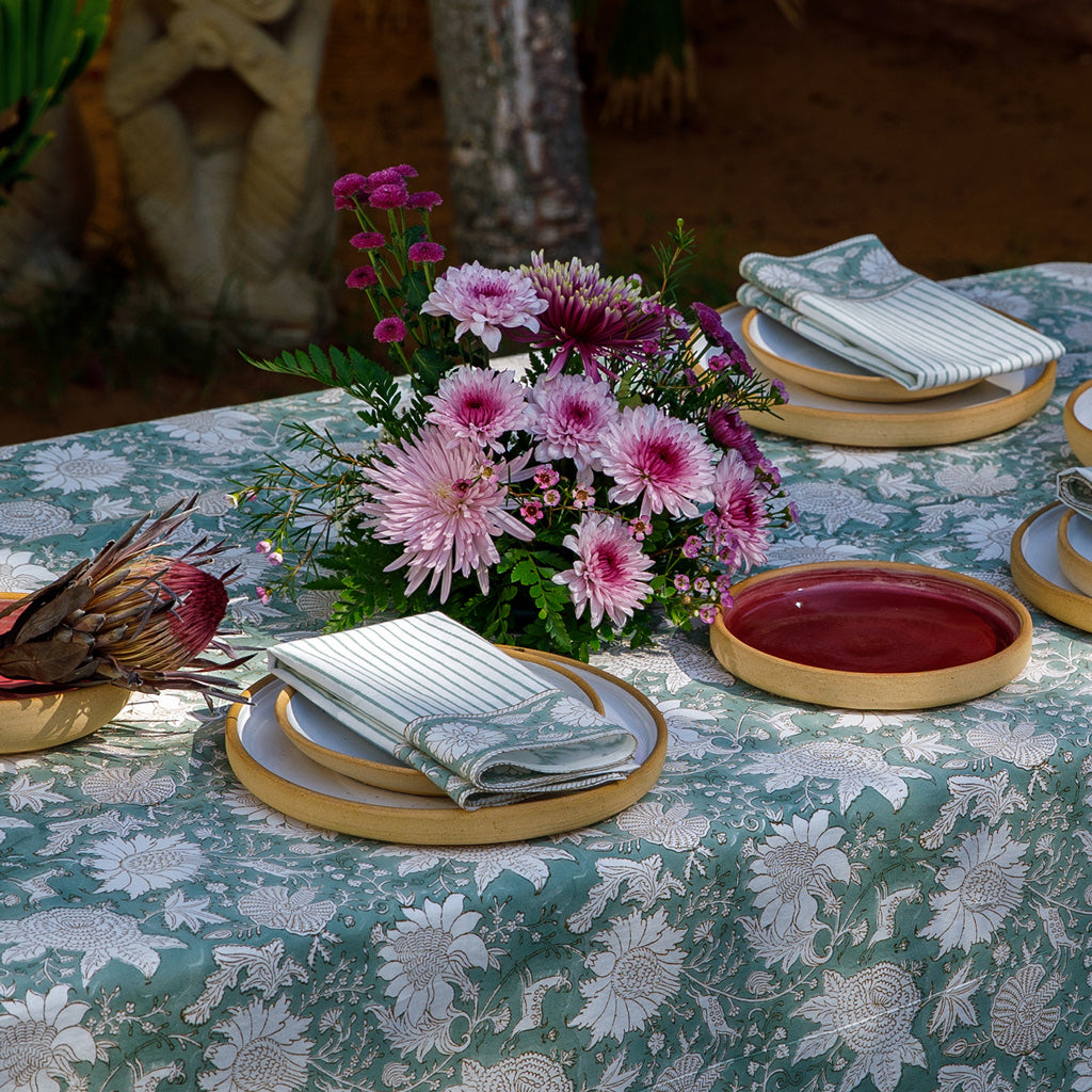 Pia Block Printed Tablecloth & Napkins Set