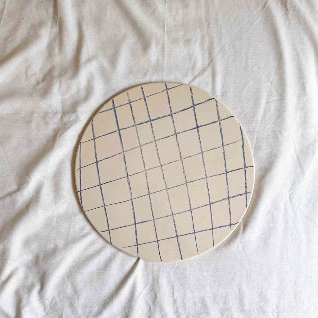 Clay Pizza Platter – Hand-Drawn Grid Design