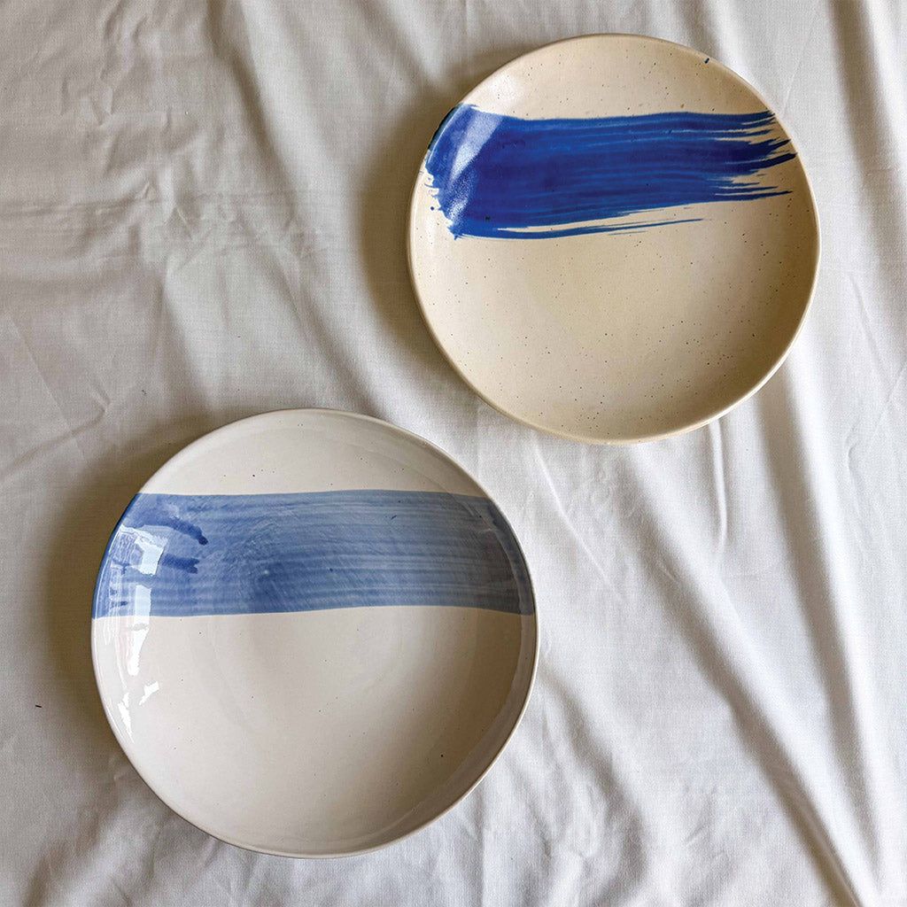 Flat Ceramic Serving Bowl – Hand-Painted Blue Brushstroke