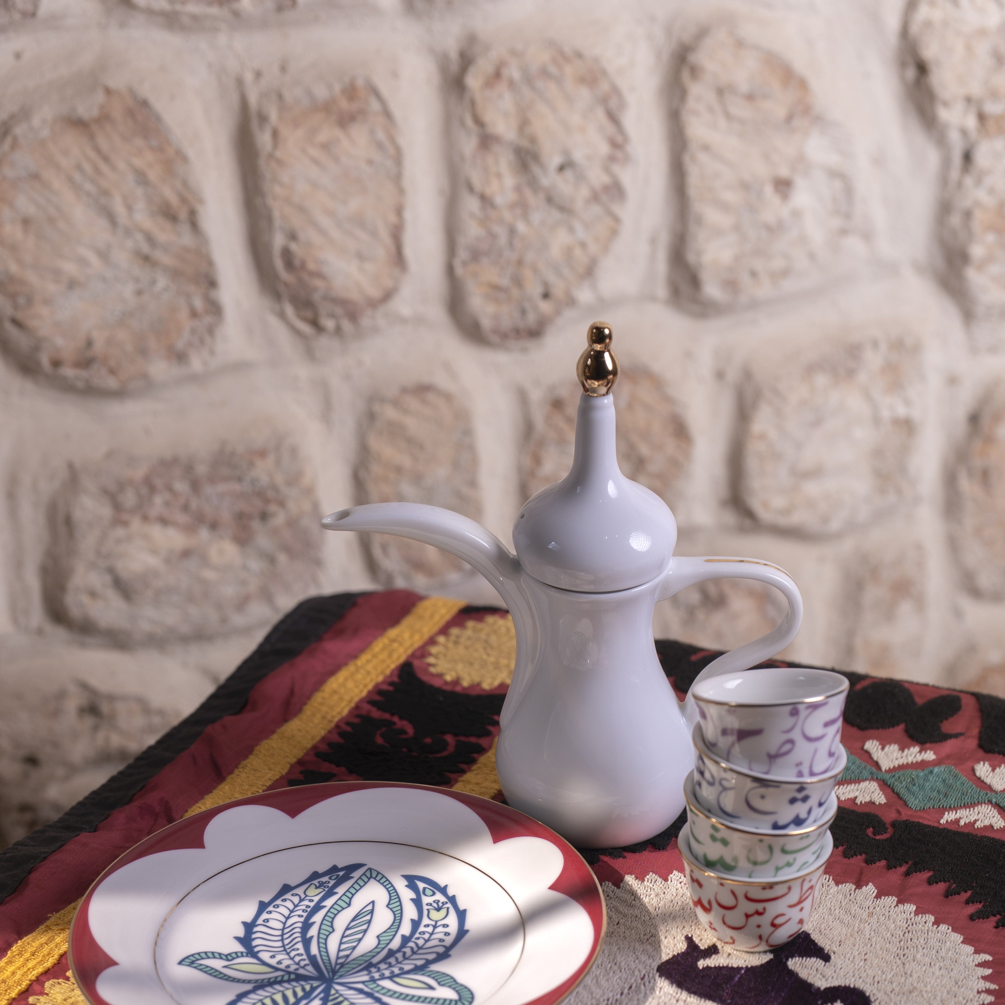 Golden Script Cawa Cups & Dallah Set