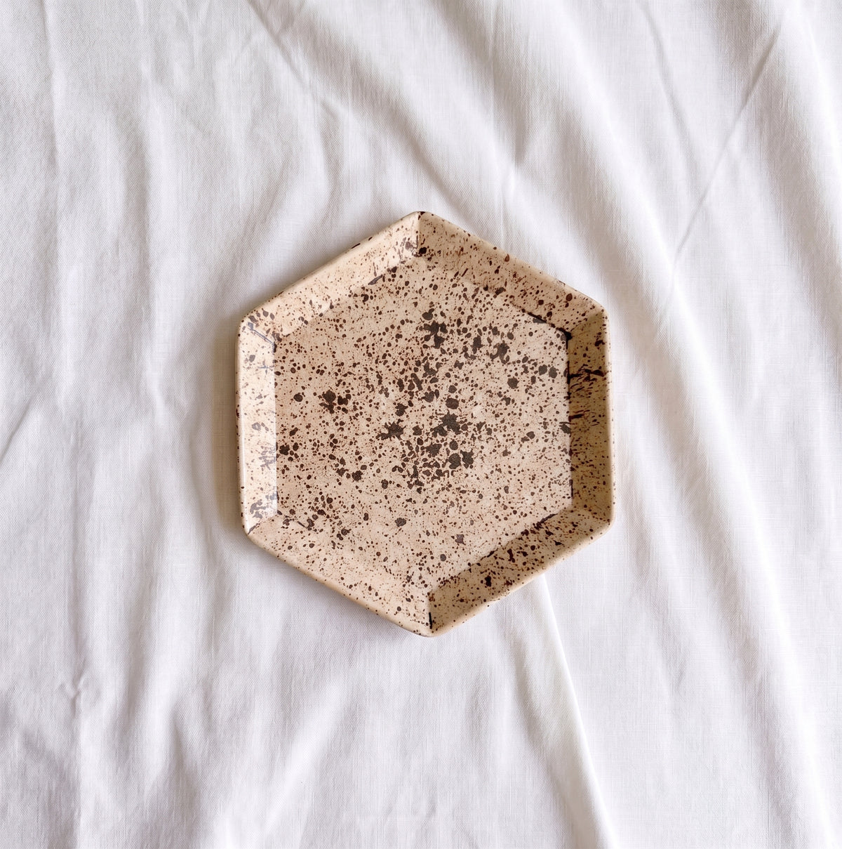 Speckle Angular Plates – Handcrafted Contemporary Plates