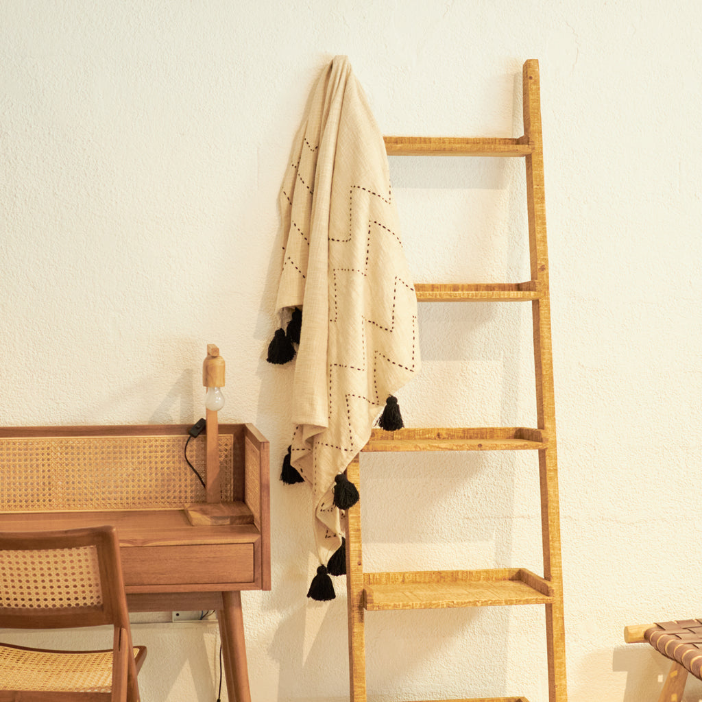 بطانية ياسمين طبيعية / سوداء