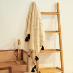 بطانية ياسمين طبيعية / سوداء